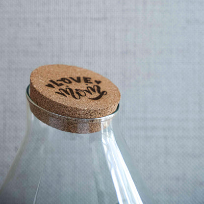 'LOVE MOM' terrarium Drop XL + gegraveerde kurk - Fles terrarium DIY kit – Ø 24 cm ↑ 37 cm - Moederdag